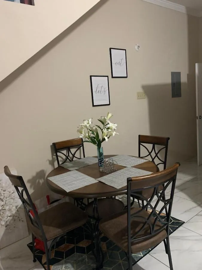 Ferienwohnung Townhouse Get-A-Way Mandeville 0*,